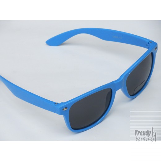 Solbrilleriblmedsorteglas-3
