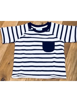 Noa noa t-shirt i sømand design med en blå forlomme